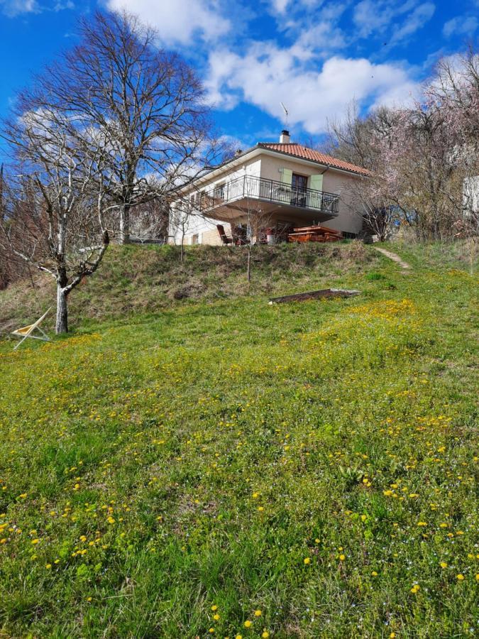 Les Coteaux De Planeze, Chambre Pour 2, 3 Ou Famille Nombreuse 2 Adultes 5 Enfants Et Jeunes Belmont-Bretenoux Exterior photo